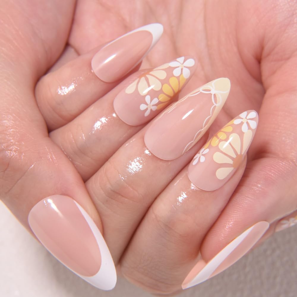 Daisy Delight Press-On Nails - Chic Summer Style!